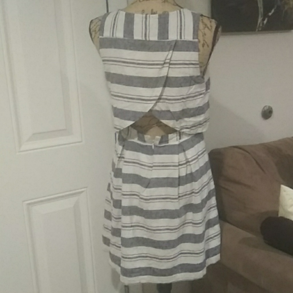 LOFT Nautical Stripped Linen Dress - Size: 8 - Picture 2 of 5
